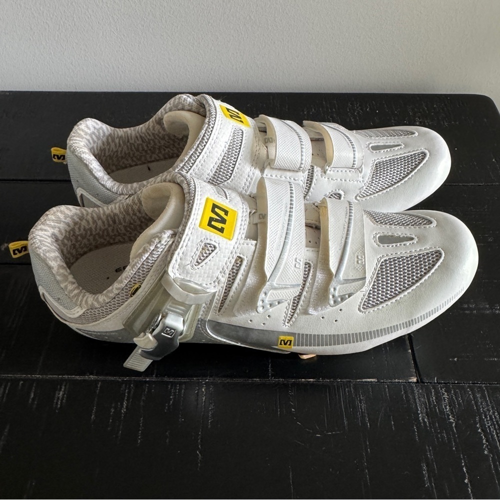 Mavic Women’s 9.5 Road Bike Shoes w/ Cleats – Peloton Compatible, White